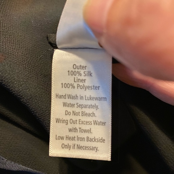 Ecru Silk Floral V-Neck Blouse - Picture 6 of 8